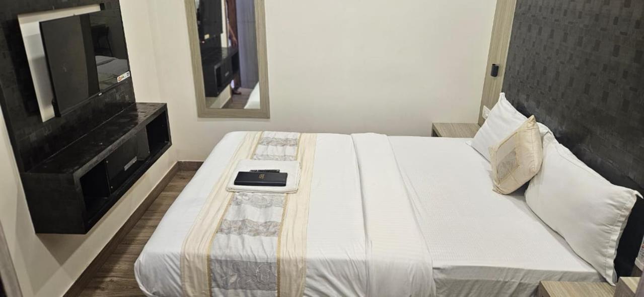Hotel Arts International มุมไบ ภายนอก รูปภาพ